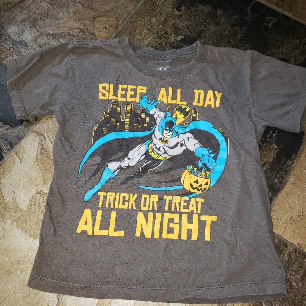 Boys size 6 Halloween Tee